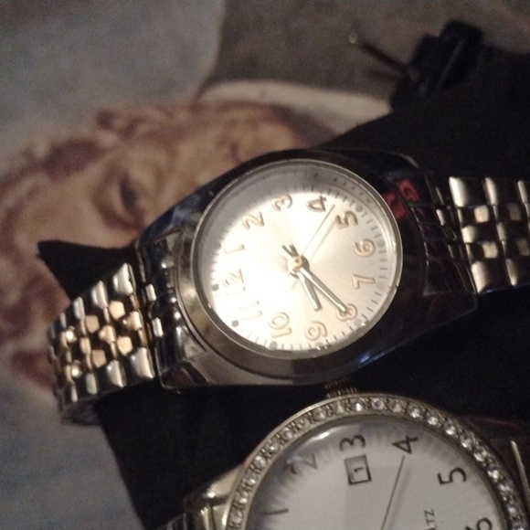 Ladies Watch Lot - Picture 5 of 5